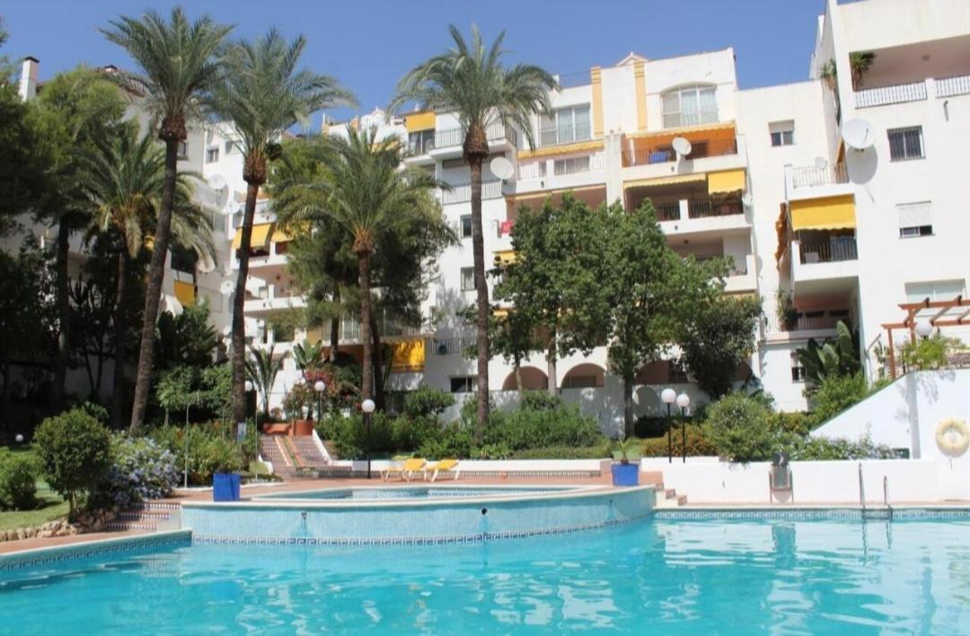 Golf, Pool & Beach Estepona Exterior photo